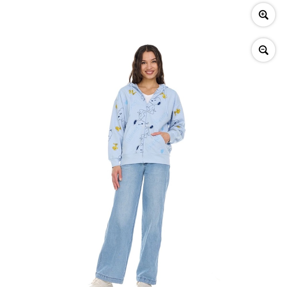 Peanuts women’s sweatshirt, size, XS  Snoopy Hoodie blue color 19 pit